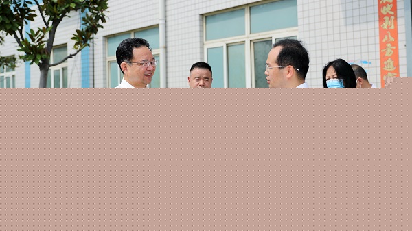 鄭州市委常委、市紀(jì)委書記杜新軍一行蒞臨鄭鍋調(diào)研指導(dǎo)工作