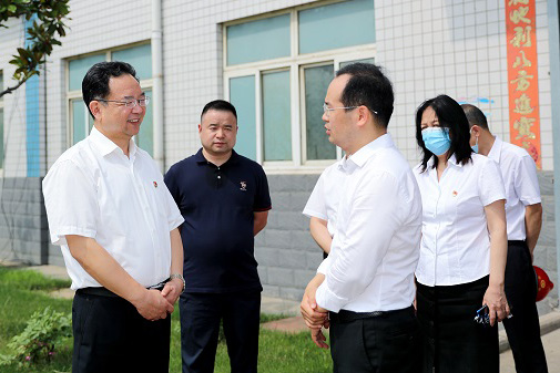 鄭州市委常委、市紀(jì)委書(shū)記杜新軍一行蒞臨鄭鍋調(diào)研指導(dǎo)工作